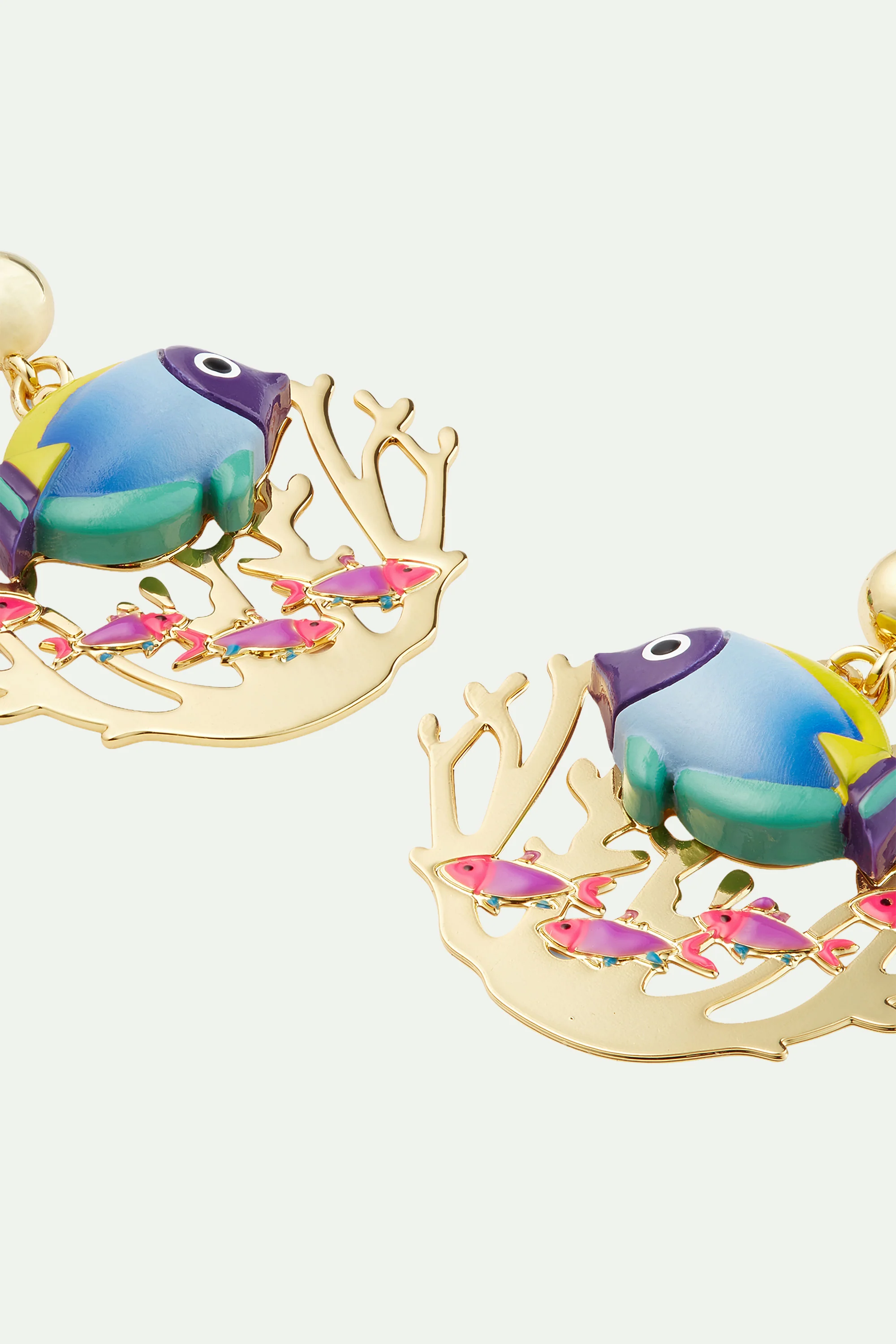 Boucles d'oreilles dorées poissons et corail - Image 4