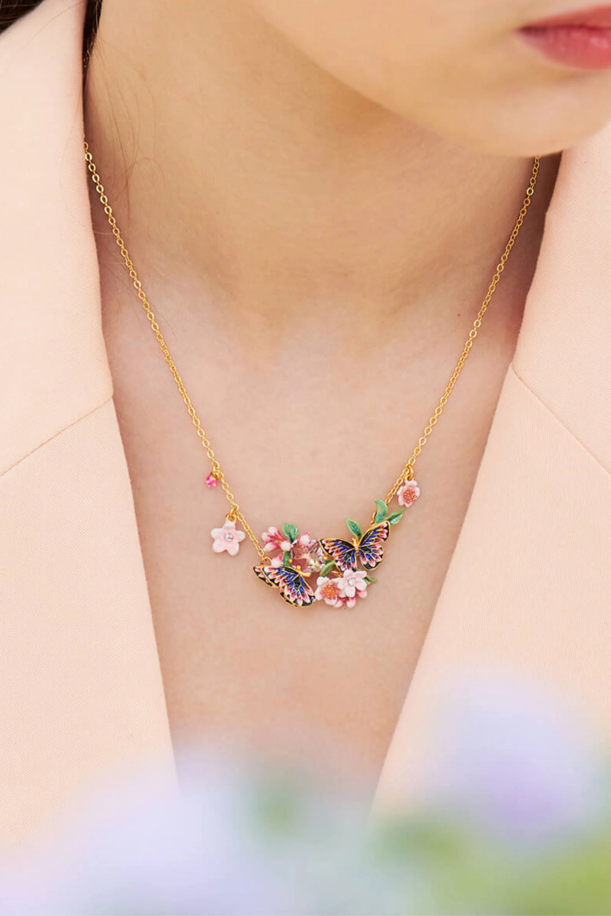 Collier plastron double papillon du japon et fleurs de cerisier - Image 3