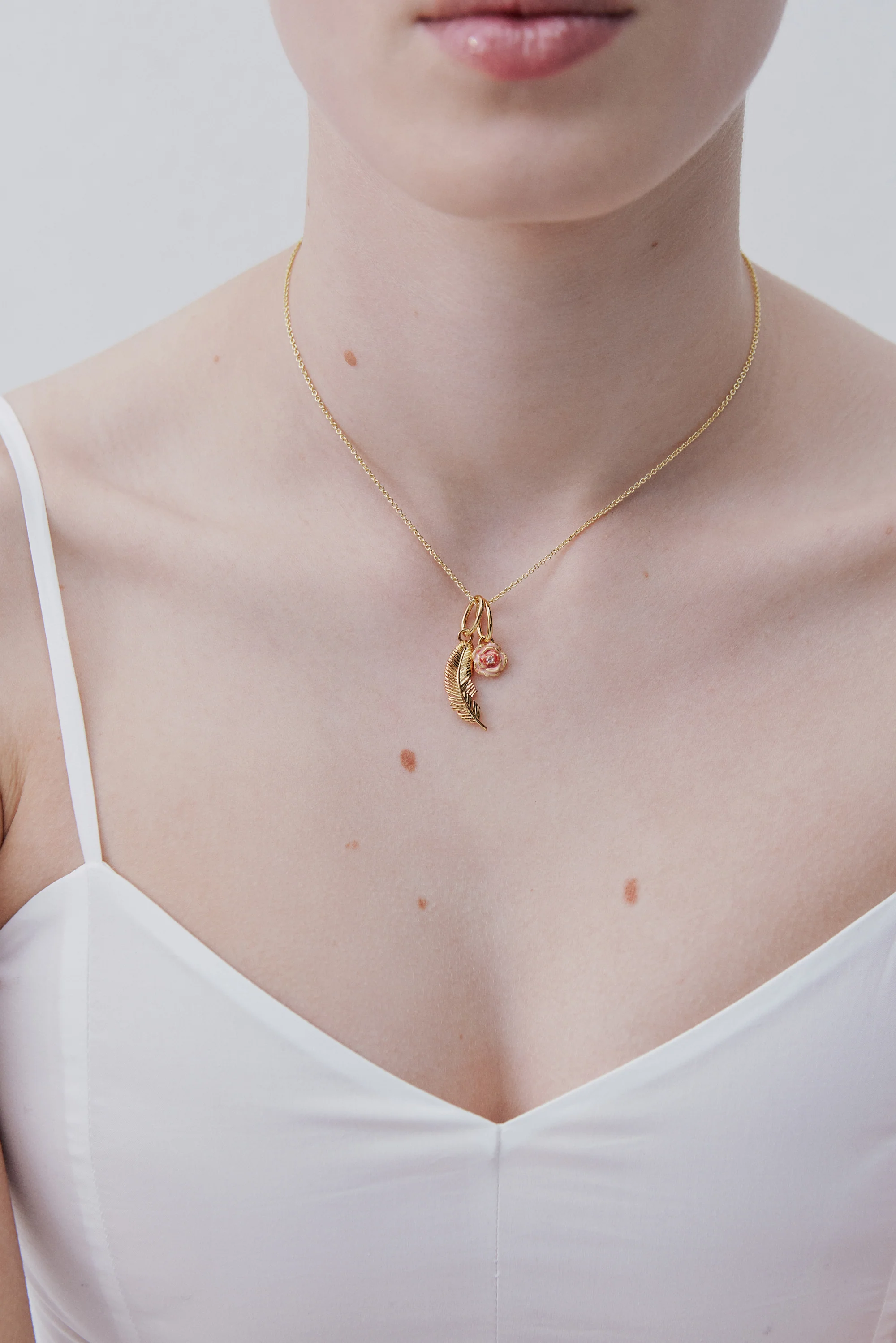 Pendentif Plume, Fantasme et Ingéniosité - Image 3